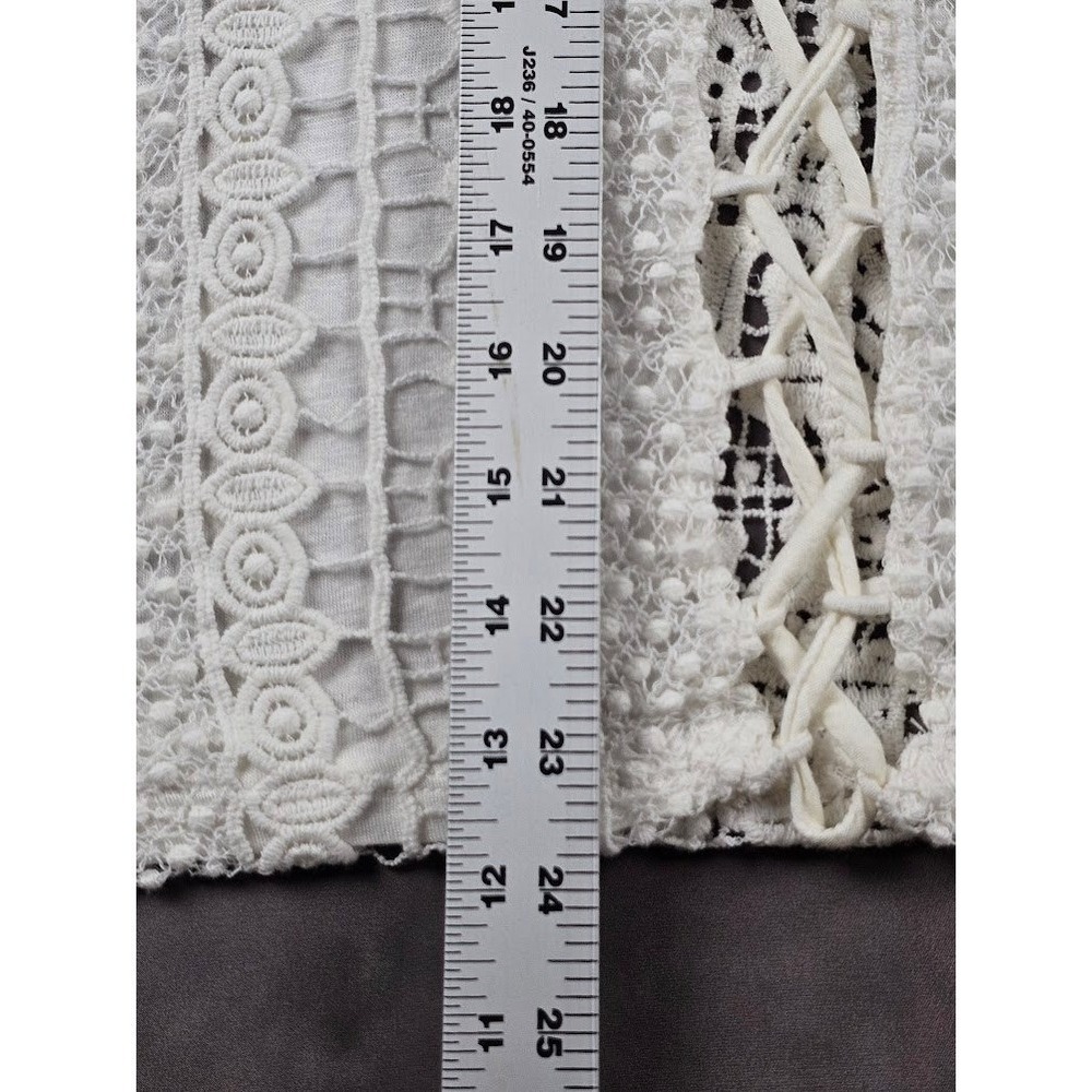 BKE Gimmicks Boho Crochet Halter Top Large Ivory Lace Cutout Festival Tank - Picture 9 of 10